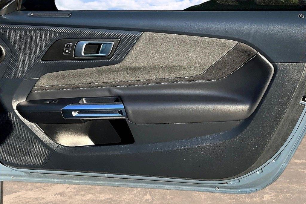 Ford Mustang GT Fastback 2024