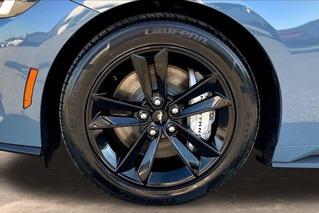 Ford Mustang GT Fastback 2024
