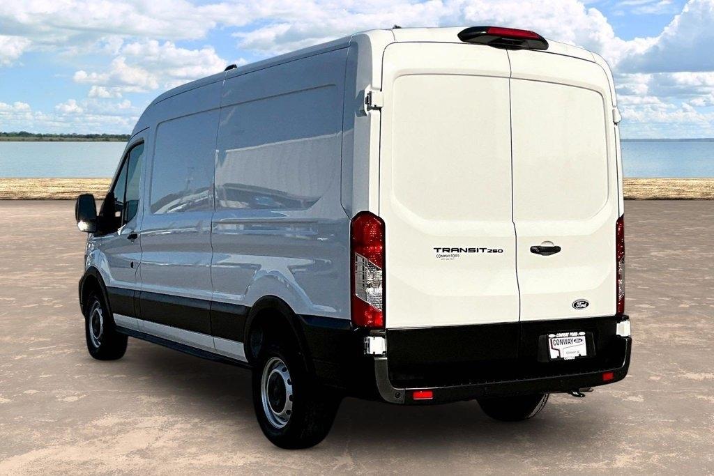 Ford Transit Cargo Van T-250 148" Med Rf 9150 GVWR RWD 2026