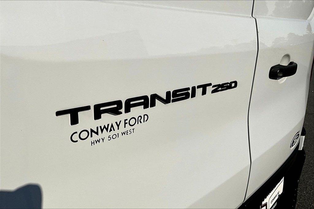 Ford Transit Cargo Van T-250 148" Med Rf 9150 GVWR RWD 2026