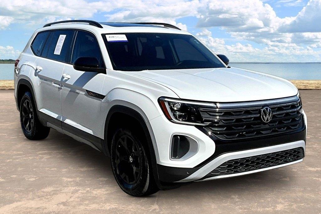 2024 Volkswagen Atlas 2.0T Peak Edition SE w/Technology 4MOTION