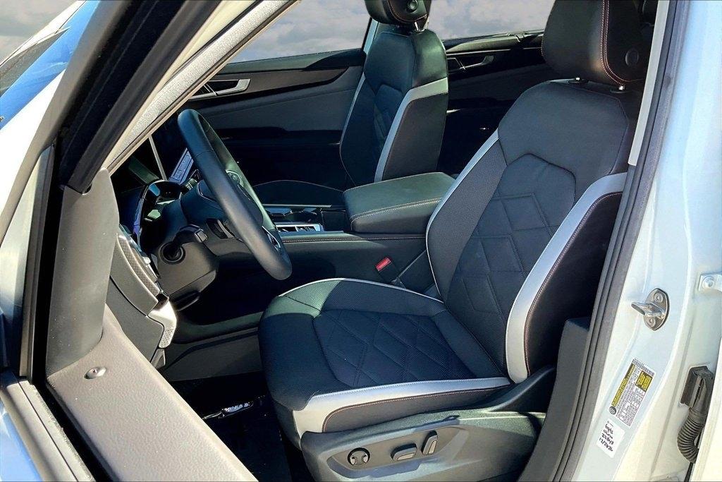 Volkswagen Atlas 2.0T Peak Edition SE w/Technology 4MOTION 2024
