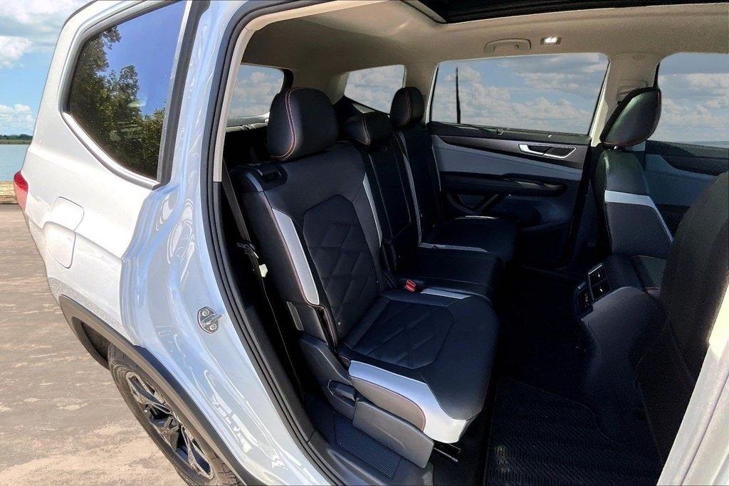 Volkswagen Atlas 2.0T Peak Edition SE w/Technology 4MOTION 2024