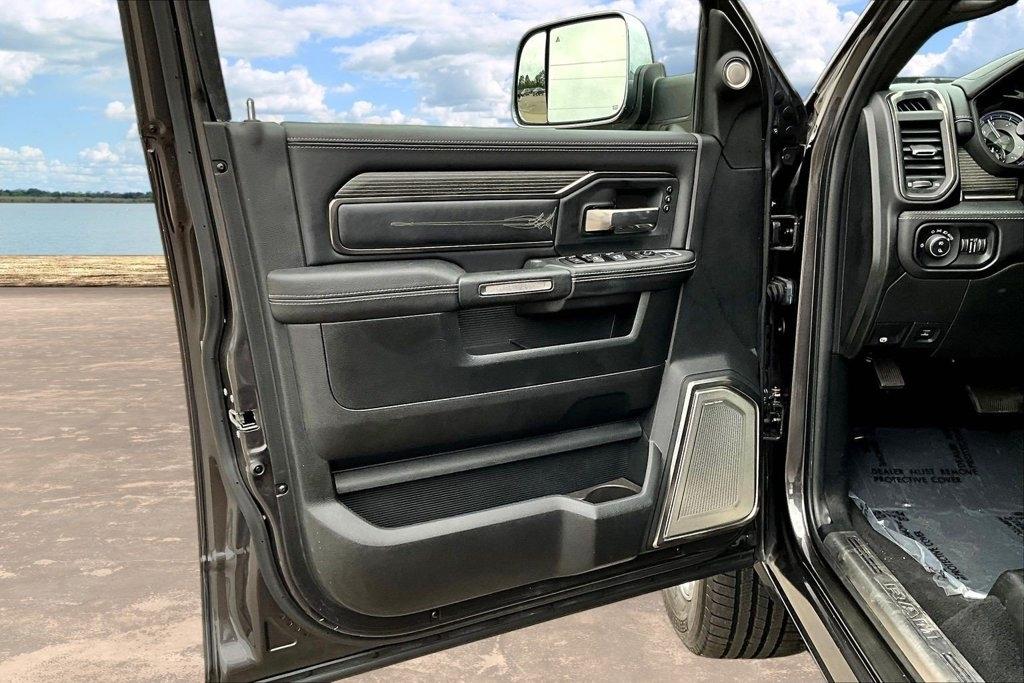 RAM 2500 Limited 4x4 Crew Cab 6'4" Box 2019