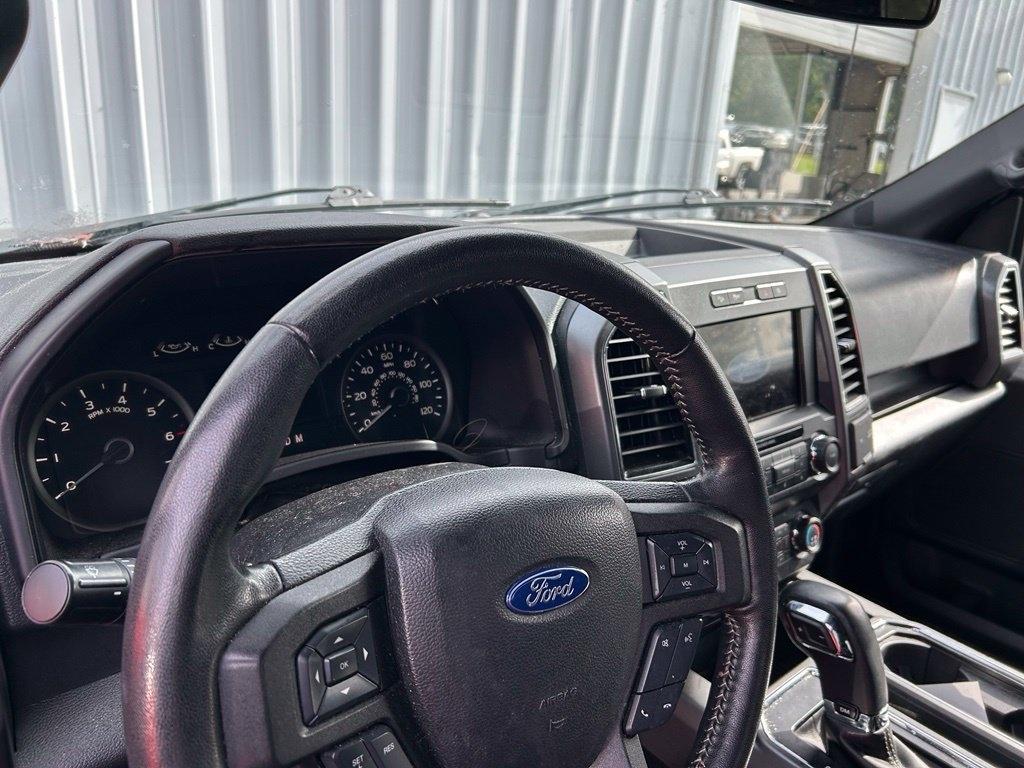 Ford F-150 Lariat 4WD SuperCab 8' Box 2019