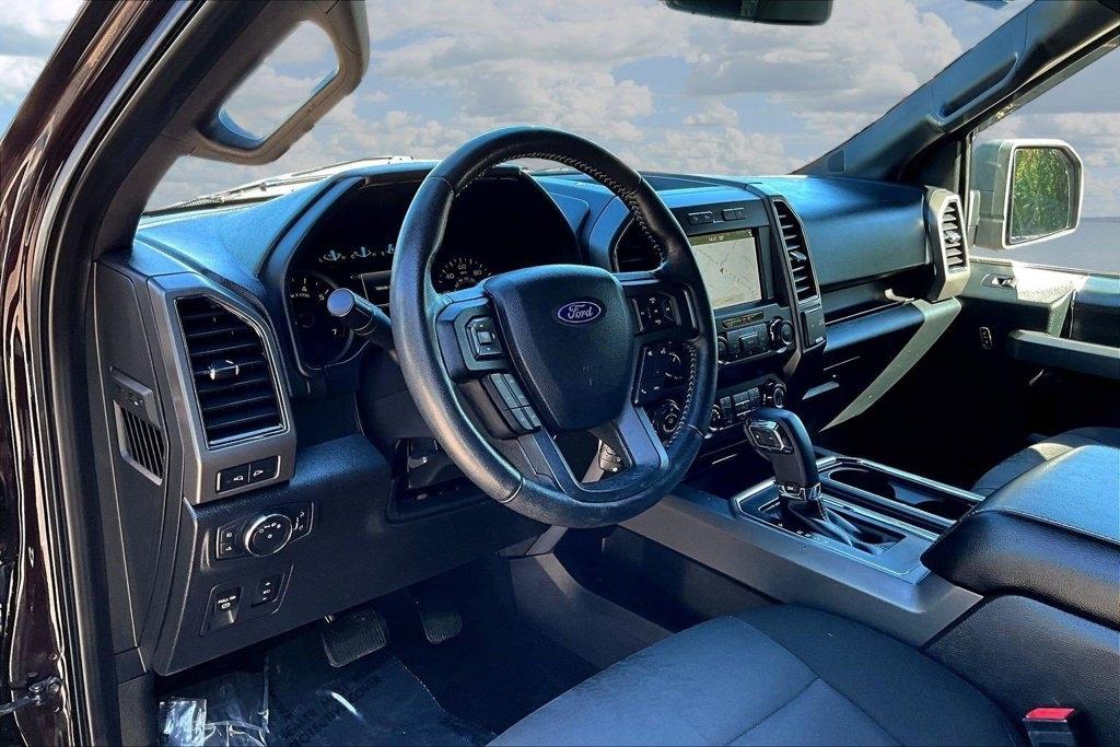 Ford F-150 Lariat 4WD SuperCab 8' Box 2019