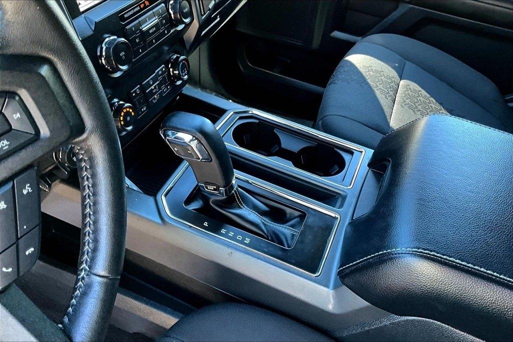 Ford F-150 Lariat 4WD SuperCab 8' Box 2019
