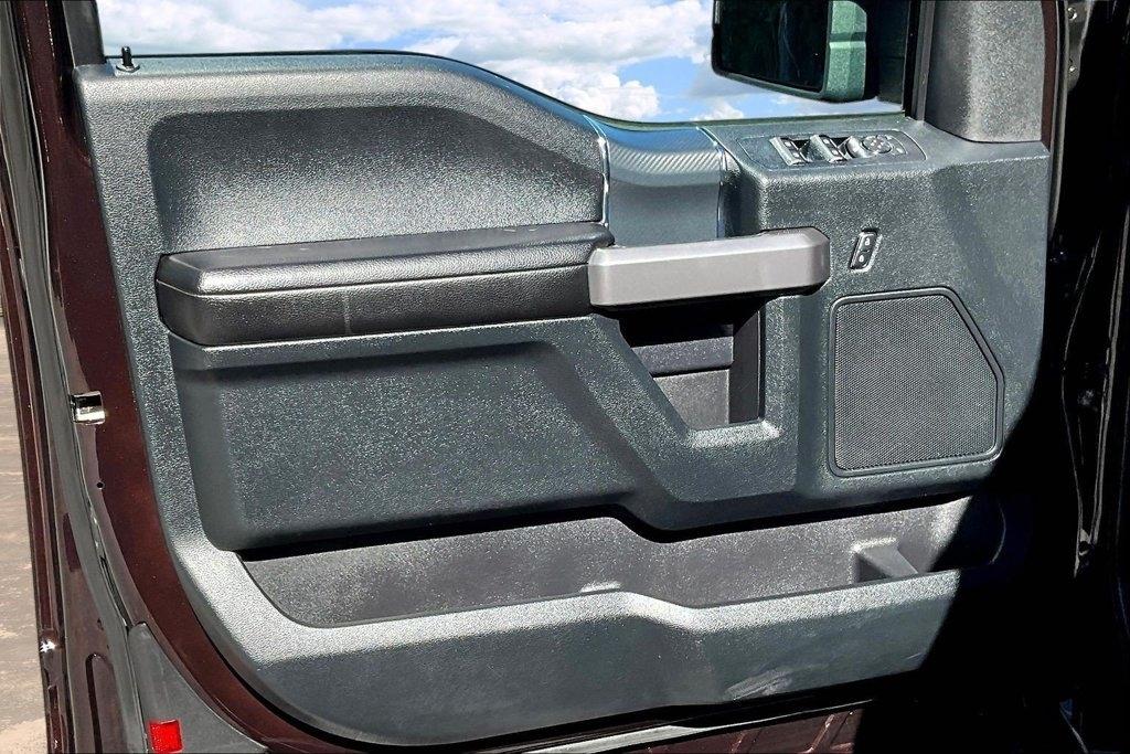 Ford F-150 Lariat 4WD SuperCab 8' Box 2019