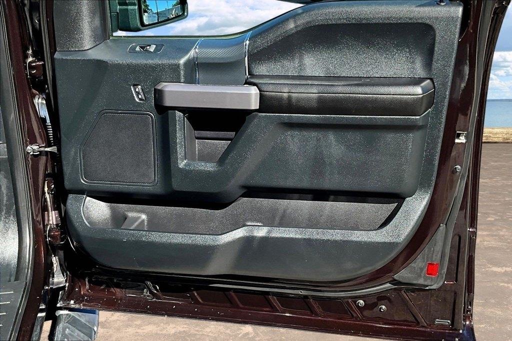 Ford F-150 Lariat 4WD SuperCab 8' Box 2019
