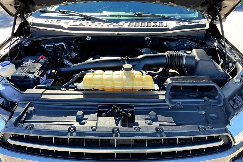 Ford F-150 Lariat 4WD SuperCab 8' Box 2019