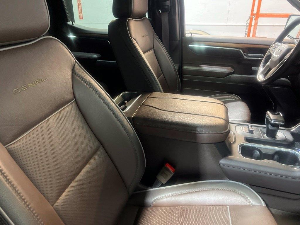 GMC Sierra 1500 4WD Crew Cab 147" Denali 2023