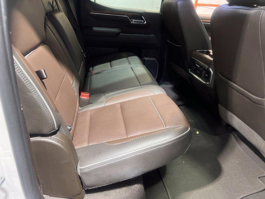 GMC Sierra 1500 4WD Crew Cab 147" Denali 2023