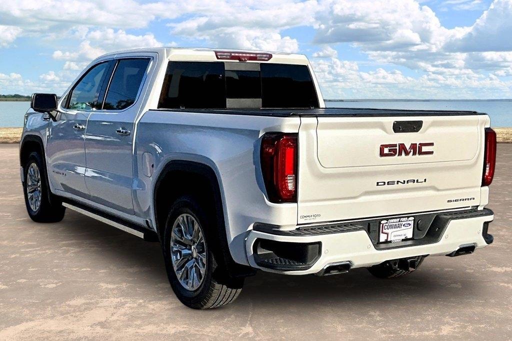 GMC Sierra 1500 4WD Crew Cab 147" Denali 2023