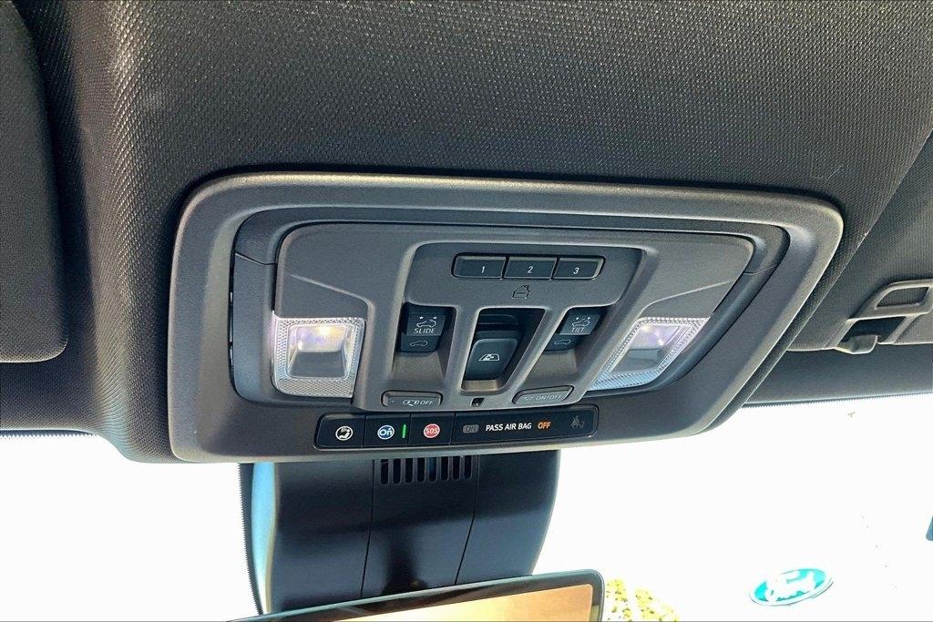 GMC Sierra 1500 4WD Crew Cab 147" Denali 2023