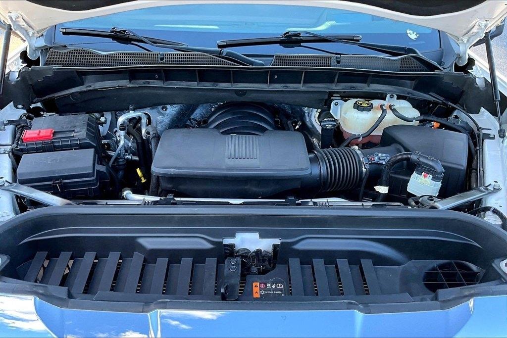 GMC Sierra 1500 4WD Crew Cab 147" Denali 2023