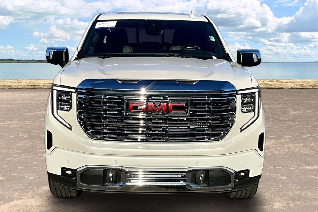 GMC Sierra 1500 4WD Crew Cab 147" Denali 2023