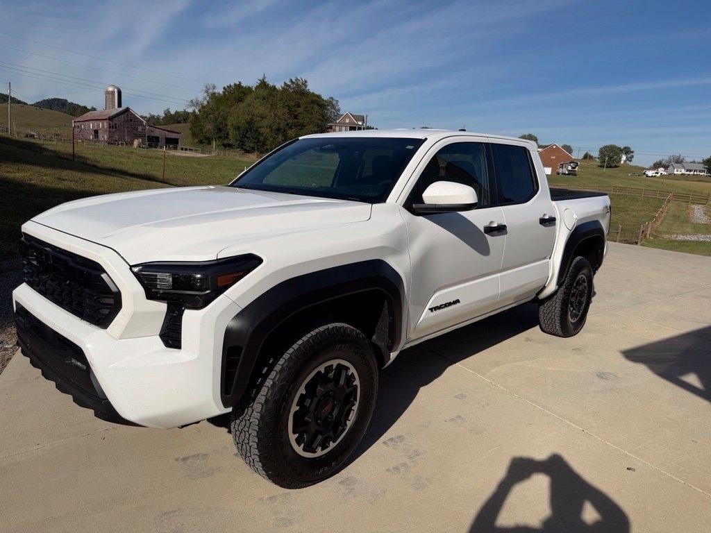 Toyota Tacoma 4WD TRD Off Road Double Cab 5' Bed AT (Natl) 2026