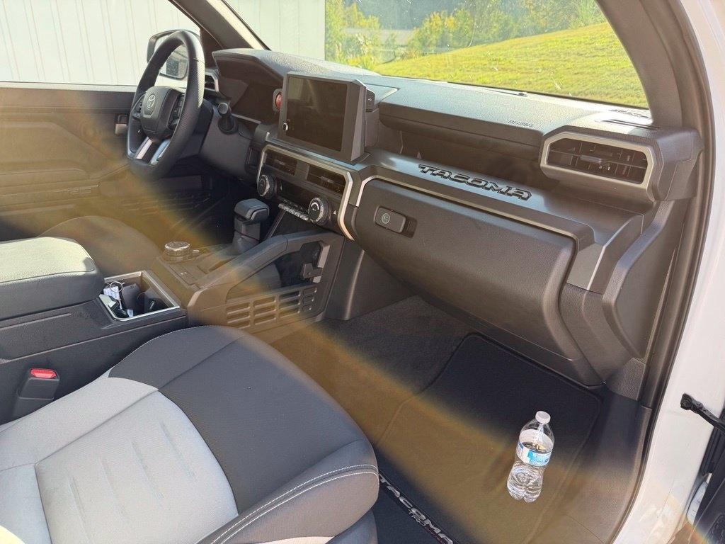 Toyota Tacoma 4WD TRD Off Road Double Cab 5' Bed AT (Natl) 2026
