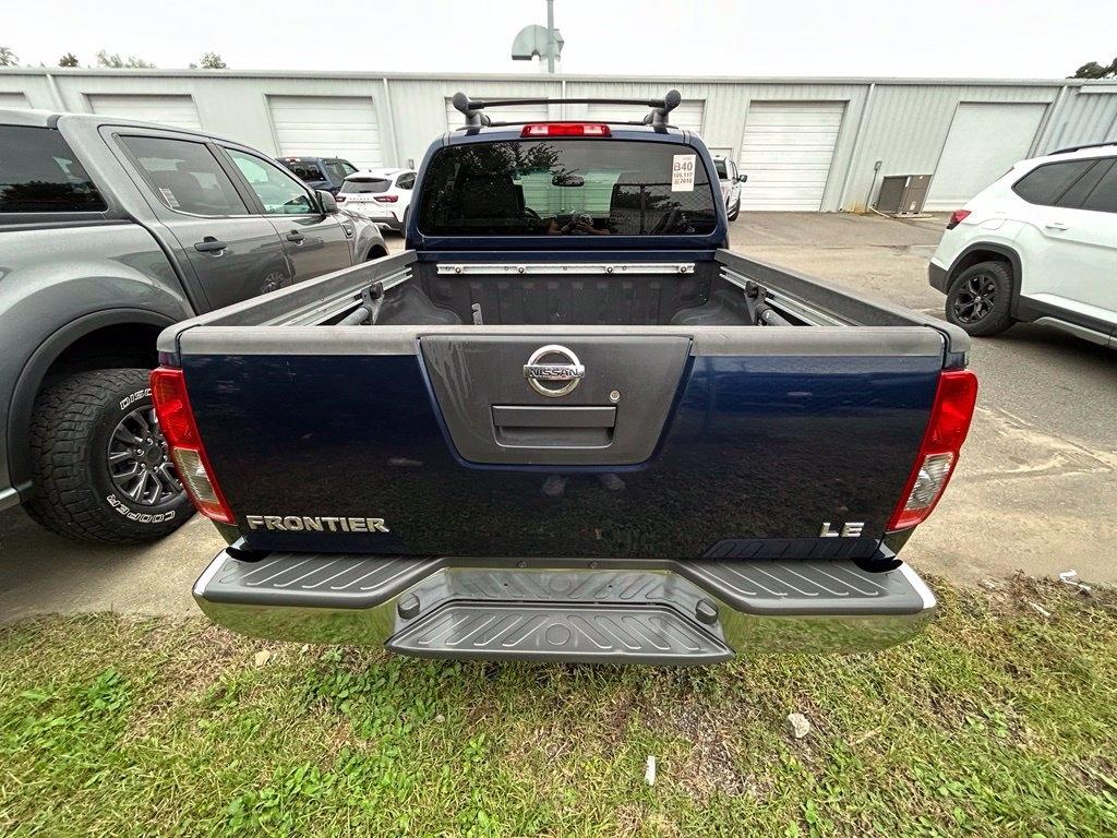 Nissan Frontier 2WD Crew Cab SWB Auto LE 2010