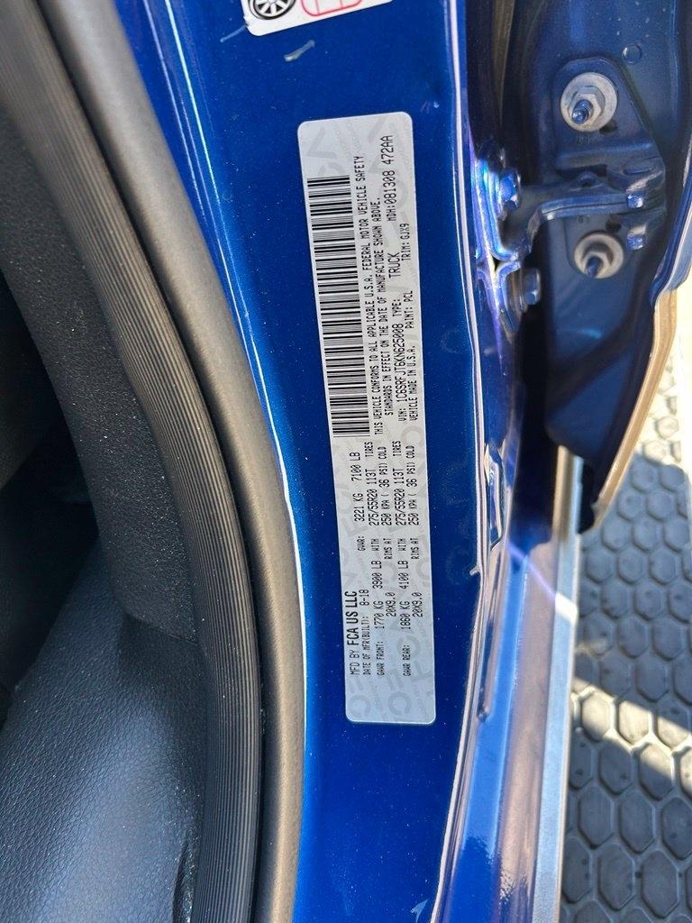 RAM 1500 Laramie 4x4 Crew Cab 5'7" Box 2019
