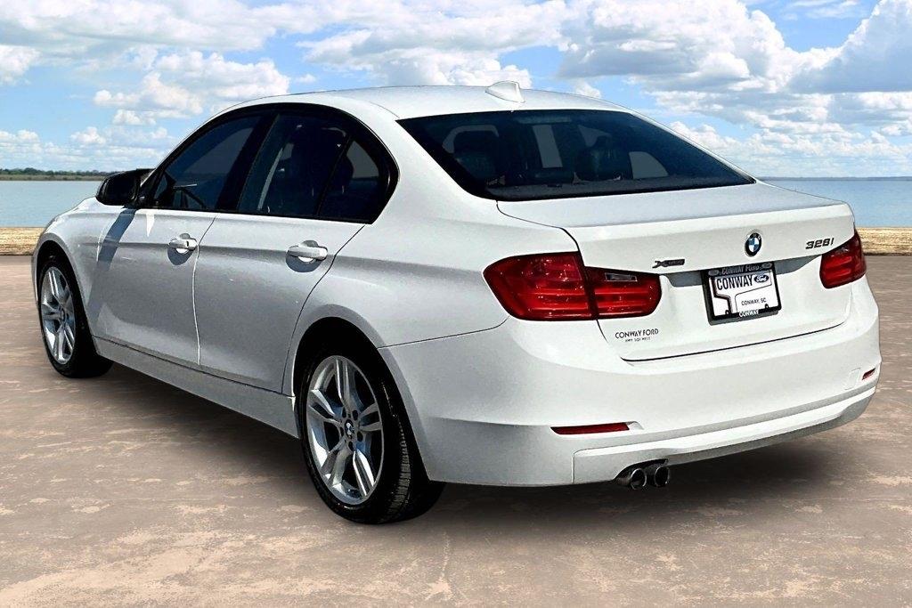 BMW 3 Series 4dr Sdn 328i xDrive AWD SULEV 2015