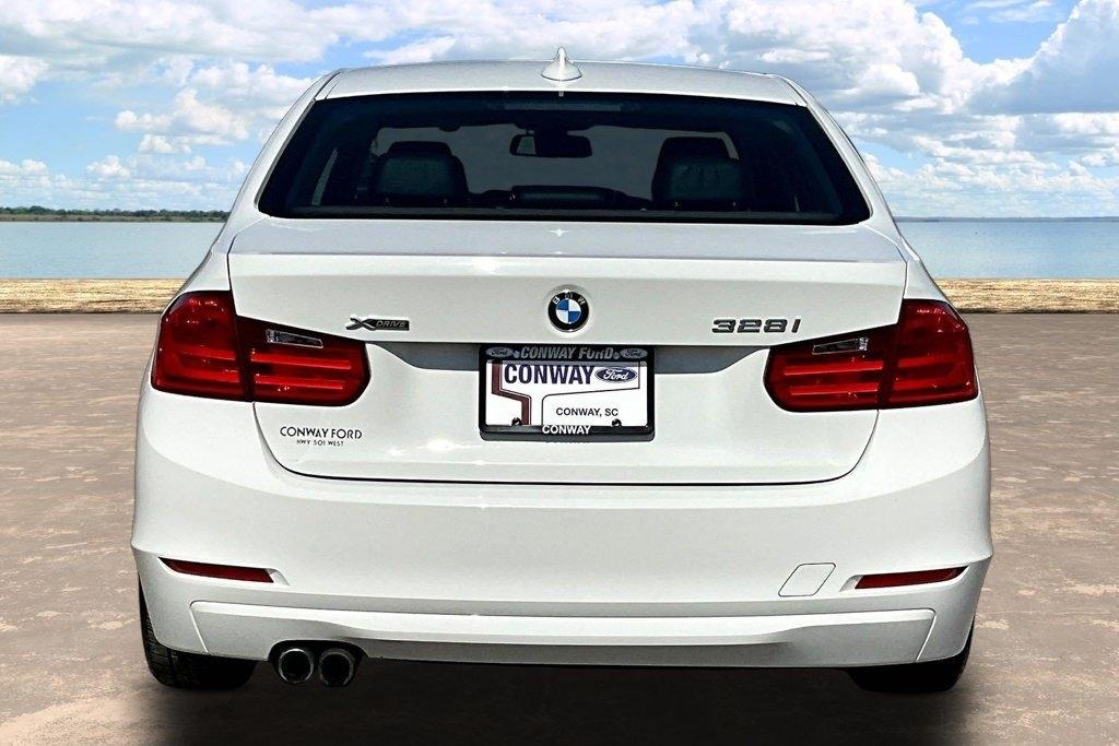 BMW 3 Series 4dr Sdn 328i xDrive AWD SULEV 2015
