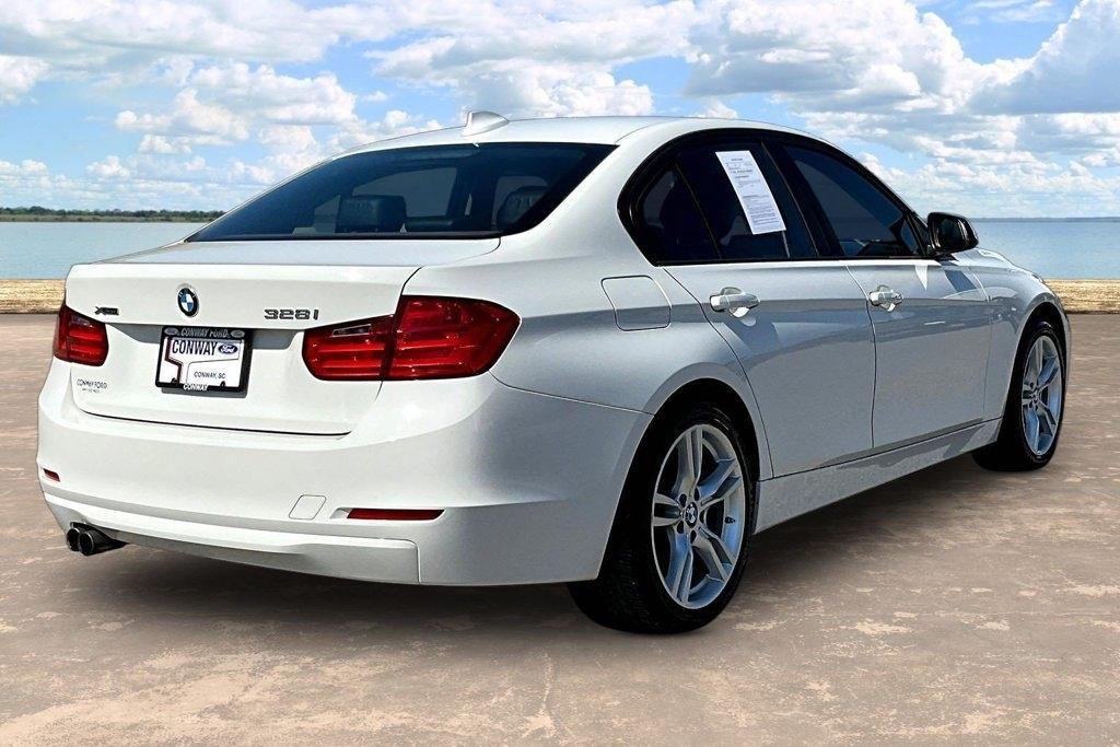 BMW 3 Series 4dr Sdn 328i xDrive AWD SULEV 2015