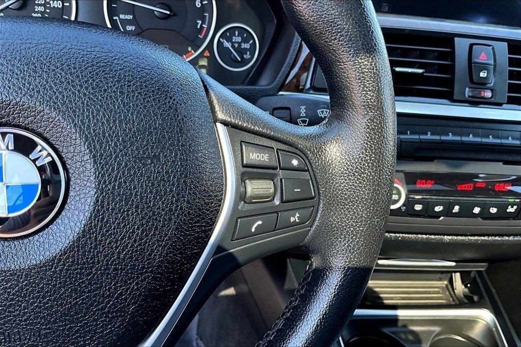 BMW 3 Series 4dr Sdn 328i xDrive AWD SULEV 2015