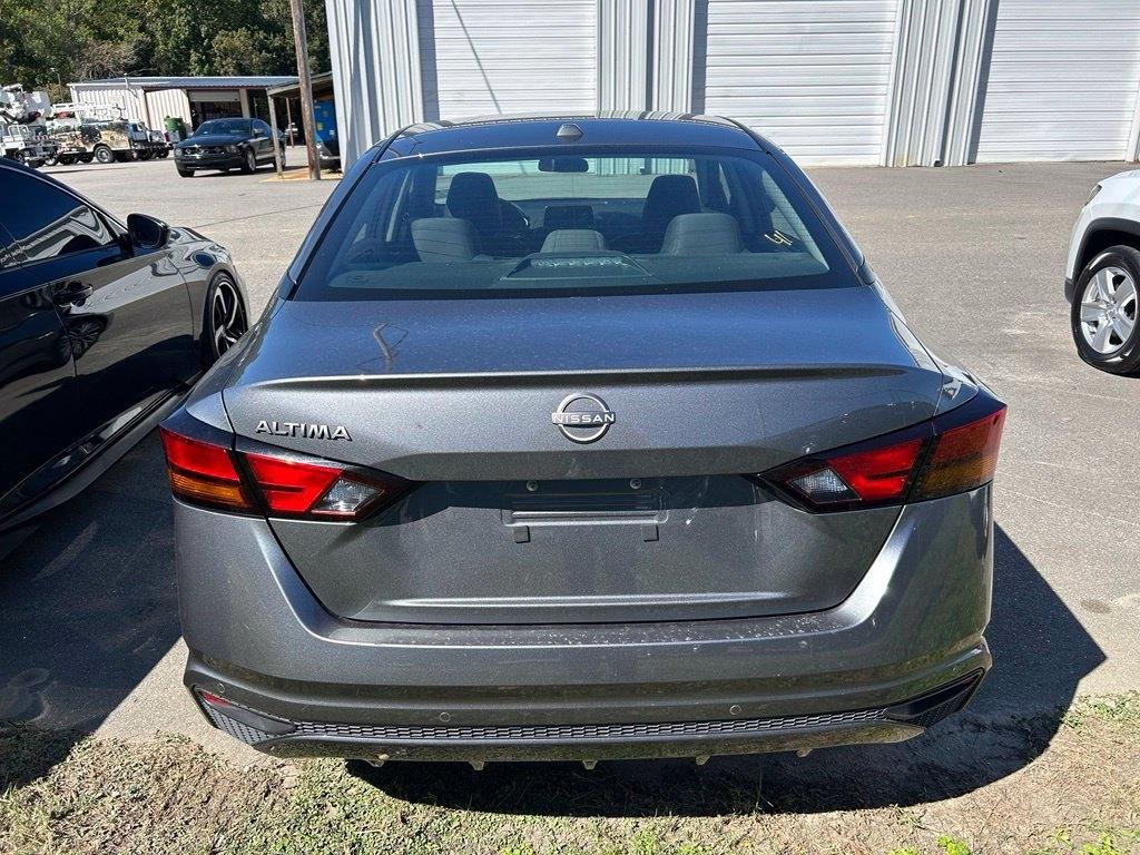 Nissan Altima SV FWD 2025