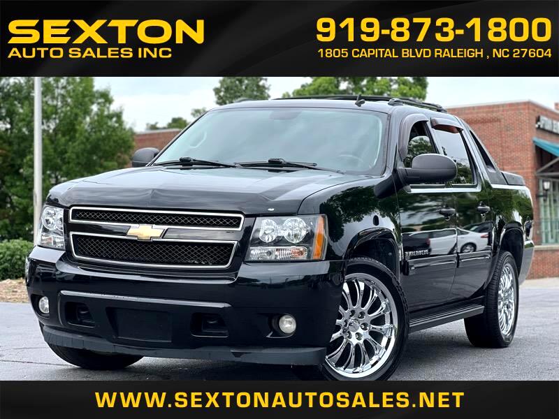 Chevrolet Avalanche LS 2WD 2010