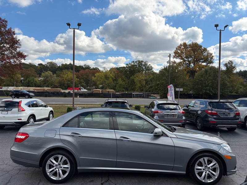 Mercedes-Benz E-Class E350 Sedan 4MATIC 2011 Mercedes-Benz E-Class E350 Sedan 4MATIC 2011