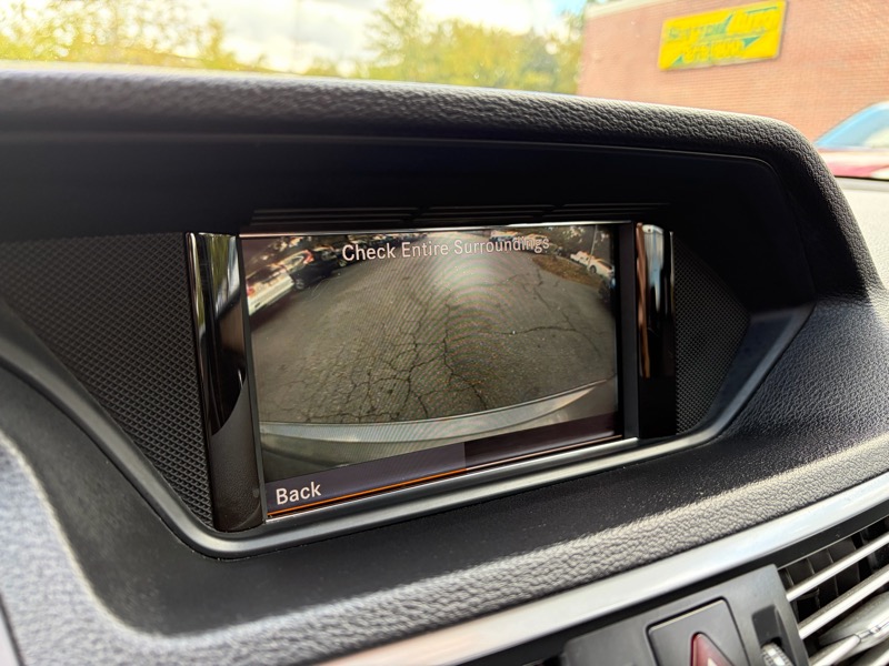 Mercedes-Benz E-Class E350 Sedan 4MATIC 2011 Mercedes-Benz E-Class E350 Sedan 4MATIC 2011