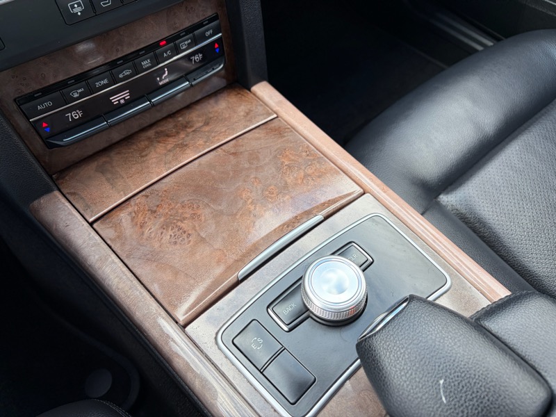 Mercedes-Benz E-Class E350 Sedan 4MATIC 2011 Mercedes-Benz E-Class E350 Sedan 4MATIC 2011