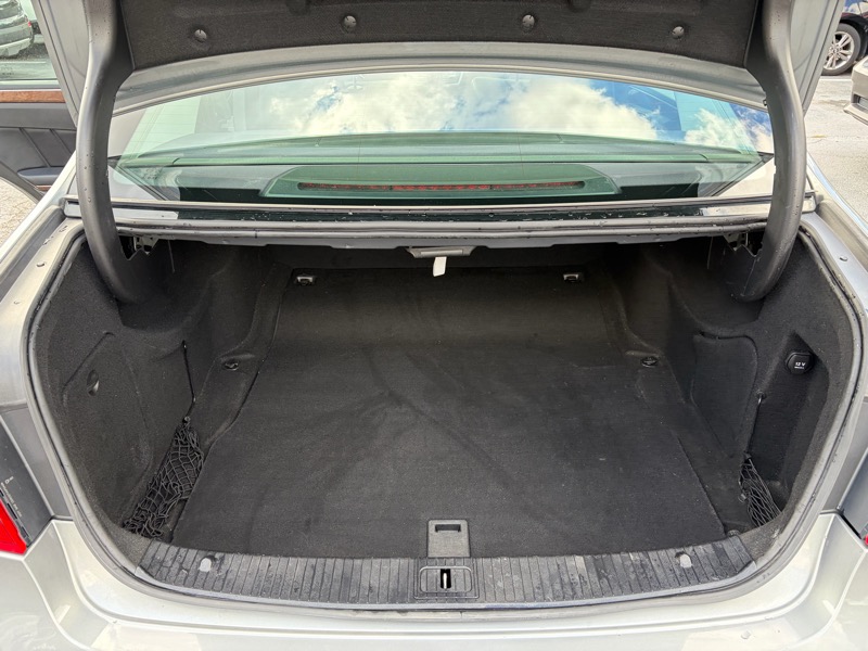 Mercedes-Benz E-Class E350 Sedan 4MATIC 2011 Mercedes-Benz E-Class E350 Sedan 4MATIC 2011