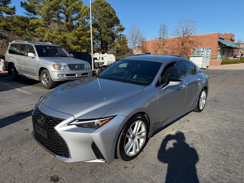 Lexus IS 300 RWD 2021