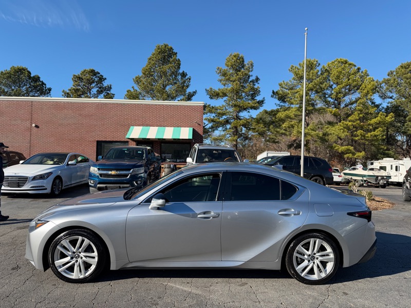Lexus IS 300 RWD 2021
