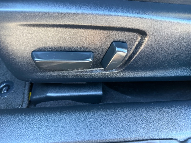 Lexus IS 300 RWD 2021