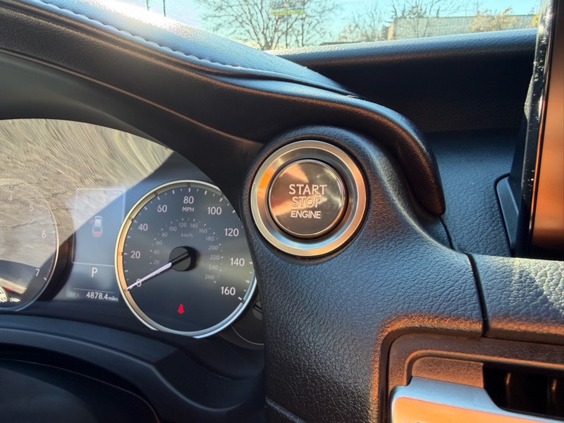 Lexus IS 300 RWD 2021