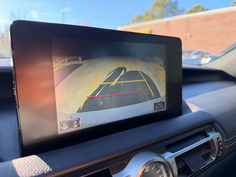 Lexus IS 300 RWD 2021