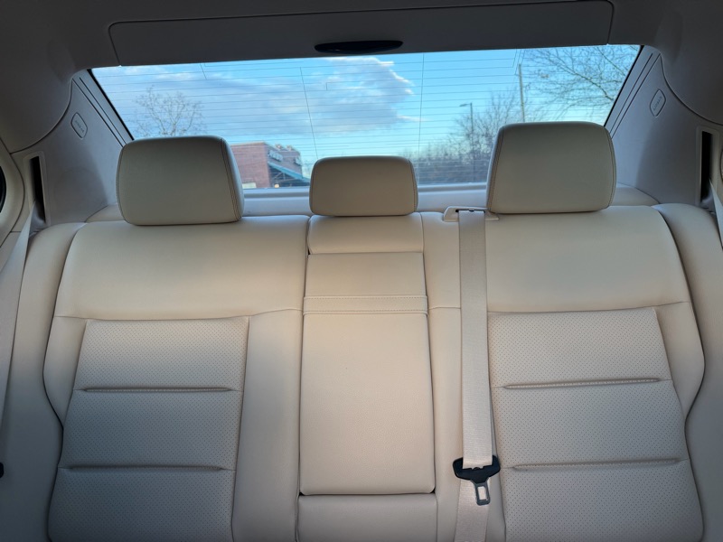 Mercedes-Benz E-Class E350 Luxury Sedan 2015