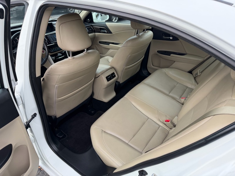 Honda Accord EX-L Sedan V6 6-Spd AT 2016