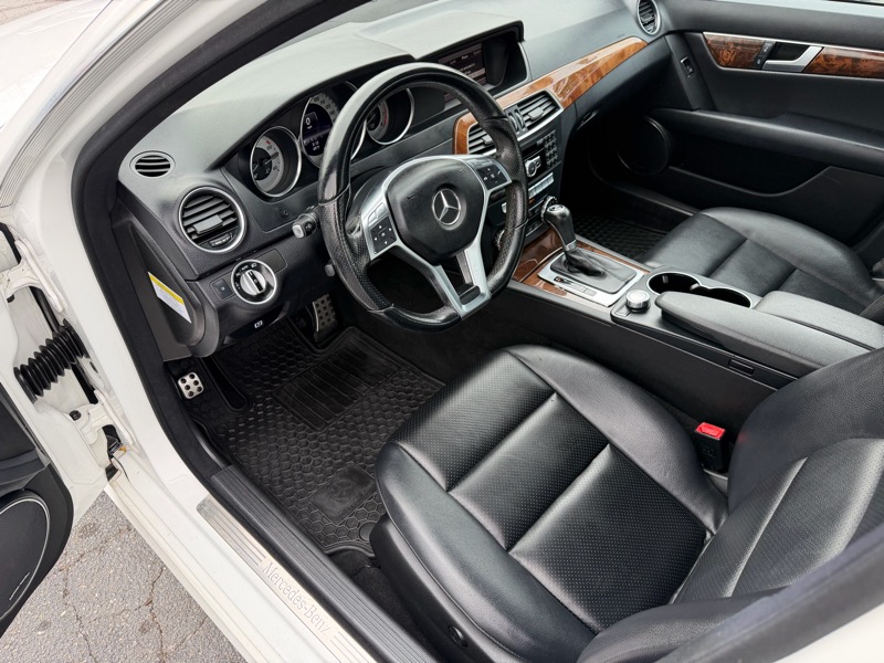 Mercedes-Benz C-Class C300 4MATIC Sport Sedan 2013