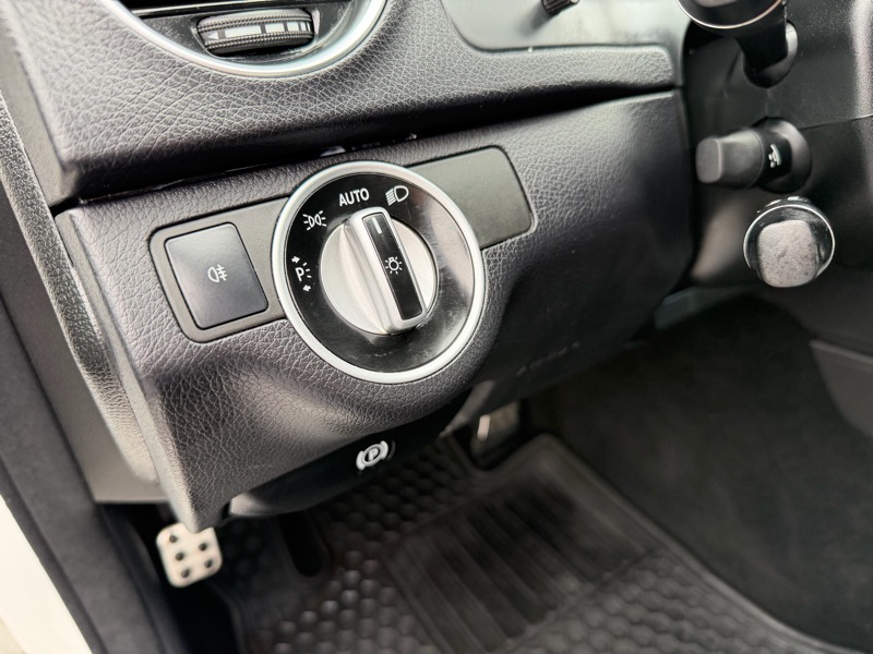 Mercedes-Benz C-Class C300 4MATIC Sport Sedan 2013