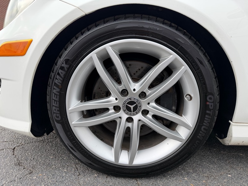 Mercedes-Benz C-Class C300 4MATIC Sport Sedan 2013