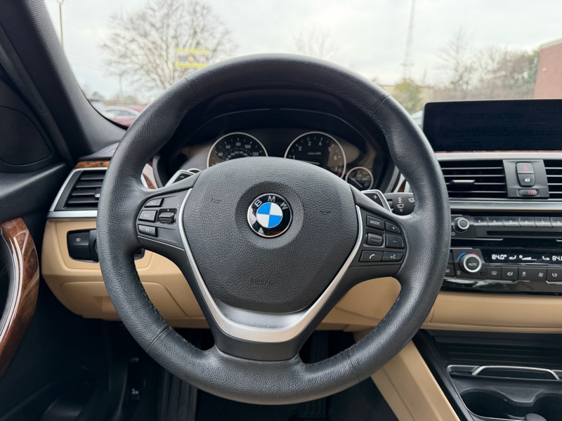 BMW 3-Series 330i xDrive SULEV Sedan 2017