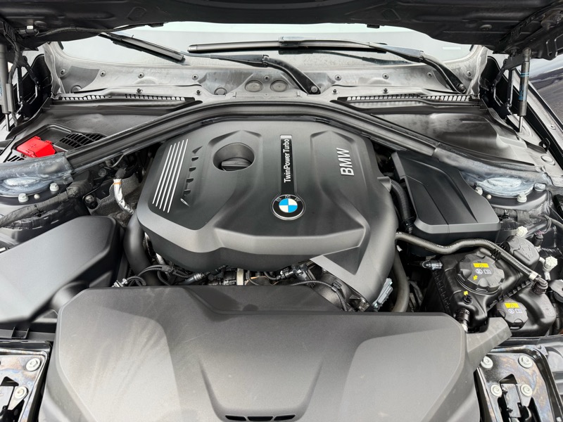 BMW 3-Series 330i xDrive SULEV Sedan 2017