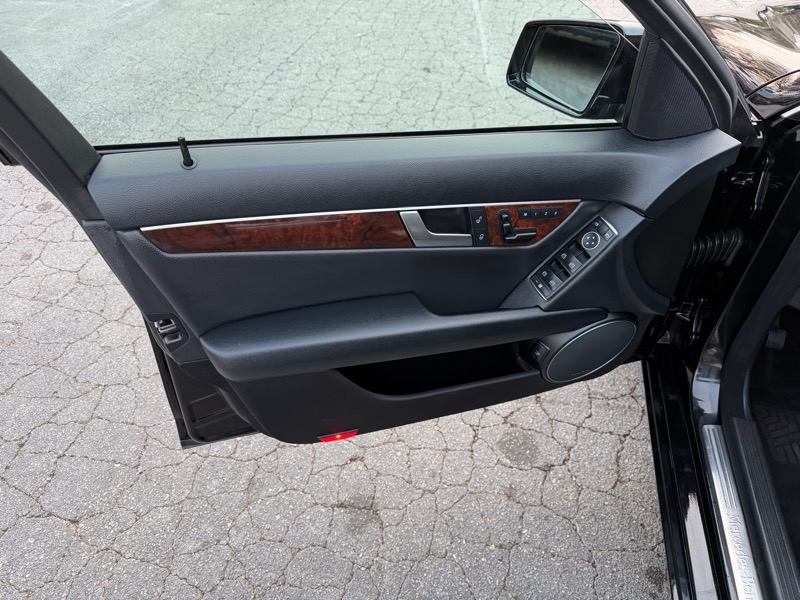 Mercedes-Benz C-Class C300 4MATIC Sport Sedan 2013