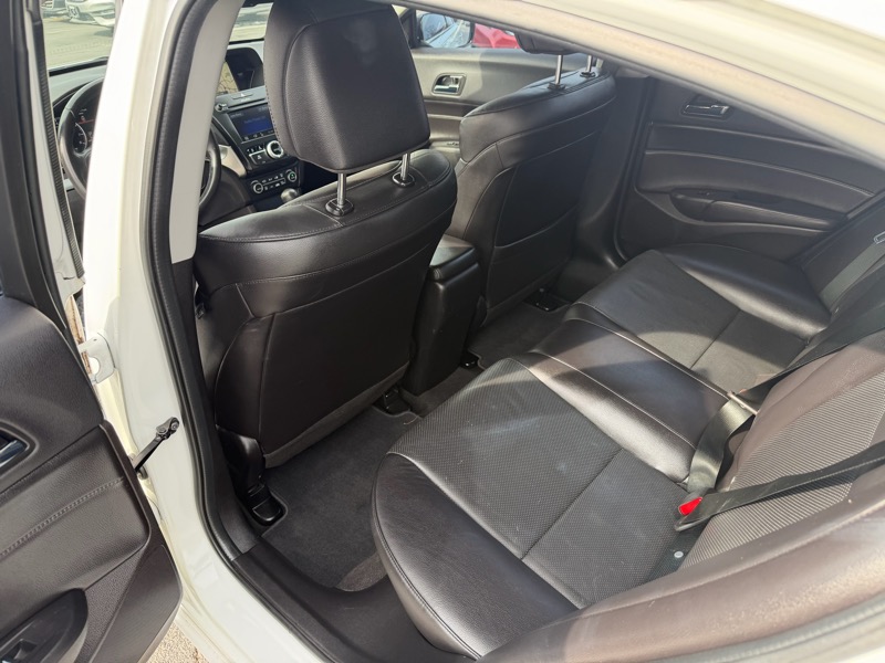 Acura ILX 8-Spd AT w/ Premium Package 2016