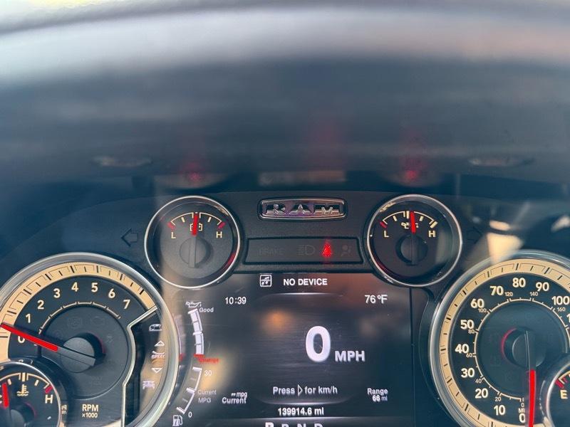 RAM 1500 Big Horn Crew Cab 4WD 2016