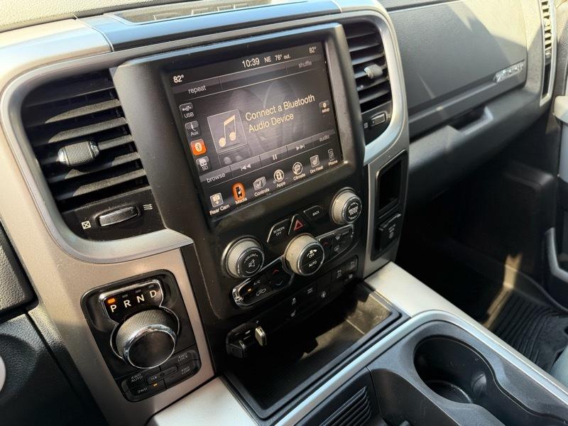 RAM 1500 Big Horn Crew Cab 4WD 2016